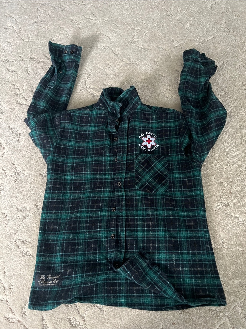 The Vermont Flannel Company Dartmouth Green Black Plaid Button Down Shirt Med